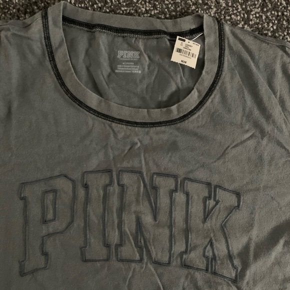NWT Gray PINK Victoria’s Secret T-Shirt - Picture 2 of 2